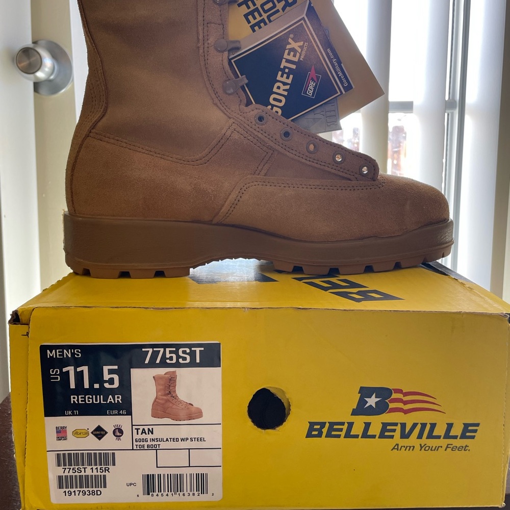 Brand new boots for men